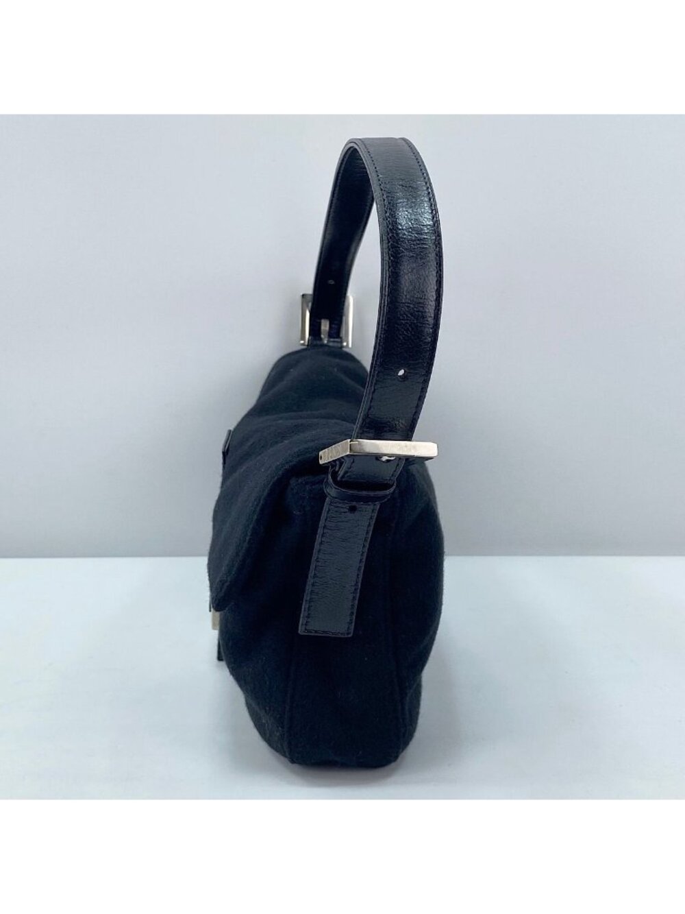 Fendi Shoulder Bag Mamma Bucket - Picture 6 of 10